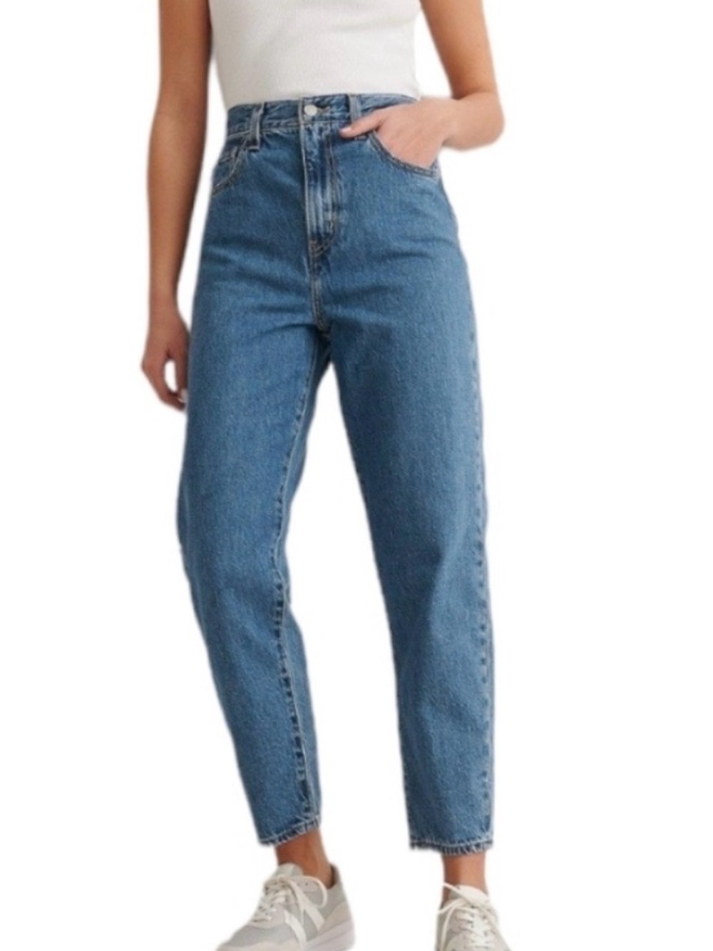 Levis High Waisted Mom Jeans Blue Medium Wash Tapered Leg Size 29